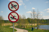 Fototapeta  - znak,zakaz jazdy na skuterze wodnym,zakaz pływania