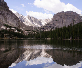 Wall Mural - rocky mountain scenery and landscapes