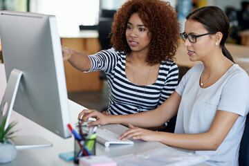 Leinwandbilder - Women, computer and collaboration in office with explain for communication, project review and discussion. Female worker, manager and tech for online research with teamwork, software check and help