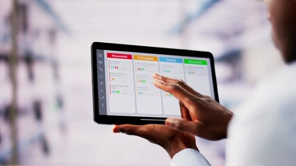 Poster - Project Manager Using Agile Software