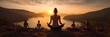 Eine spirituelle Yoga-Sitzung in der Natur bei Sonnenuntergang