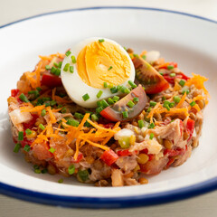 Canvas Print - Summer salad with lentils, vegetables and boiled egg.