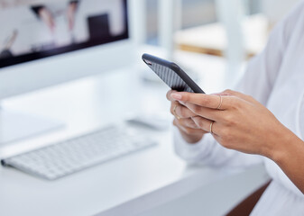 Aufkleber - Hand, woman and smartphone in office for internet search, communication and networking. Cellphone, employee and online research or website for creative ideas, media and planning as interior designer