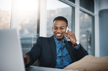 Aufkleber - Businessman, laptop and discussion with phone call in relax for proposal or communication at office desk. Black man, accountant or employee with smile on mobile smartphone for conversation in finance