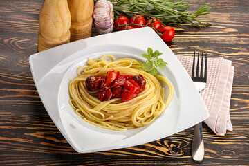 Wall Mural - Italian pasta spaghetti with tomato