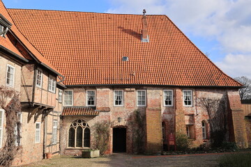 Wall Mural - Blick auf Kloster Lüne in der Stadt Lüneburg in Niedersachsen	