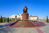 Fototapeta Krajobraz - Statue of the Uzbek poet Ajiniyaz Kosibay Uli on the public square in front of the Nukus Museum of Art or Igor Savitsky Museum in the capital of Karakalpakstan, western Uzbekistan, Central Asia