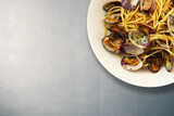 Fototapeta Paryż - original italian spaghetti with clams