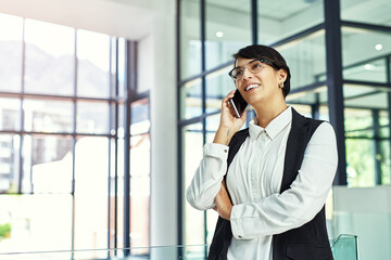 Aufkleber - Office, business and woman and phone call on smartphone, speaking or web search or internet browsing on mobile. Connection, communication and technology or smile, online and professional conversation