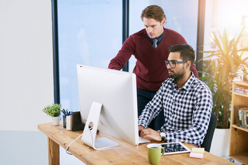 Poster - Computer, business people and help in office, employee and manager or mentor. Technology, learner and leader at desk for teaching seo, website and online for digital working and collaboration