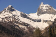 Blickfang über Ovronnaz (Unterwallis); Pointe d'Aufalle (2727) und Petit Muveran (2810) im April 2024