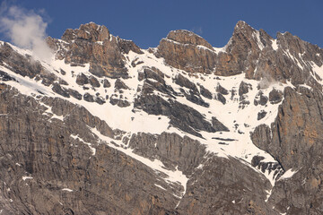 Wall Mural - Blickfang über Ovronnaz im Wallis; Haut de Cry (2968), Berner Alpen