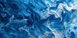 Fondo abstracto artístico con pintura liquida en color azul y blanco representando formas geométricas onduladas

