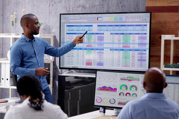 Poster - Corporate Training Presentation In Classroom