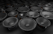 Speakers vari su fondo nero, illustrazione 3d