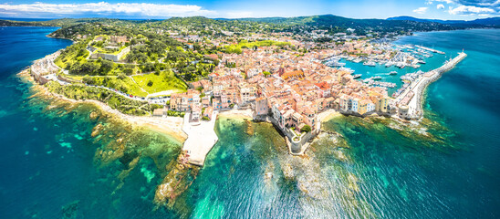 Canvas Print - Saint Tropez village fortress and landscape aerial panoramic view, famous tourist destination on Cote d Azur