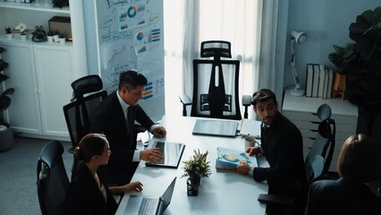Poster - time lapse of diverse marketing team prepare for business meeting. top down aerial view of businessp