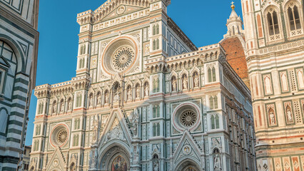 Canvas Print - The front of The Basilica di Santa Maria del Fiore timelapse which is the cathedral church Duomo of Florence in Italy