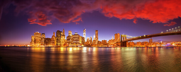 Poster - Downtown Manhattan night lights, panoramic view from Brooklyn Bridge Park