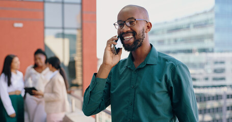 Aufkleber - Black man, business phone call and discussion, communication and networking outdoor, plan or negotiation at law firm. Lawyer on rooftop, deal or project with connection, chat and corporate contact