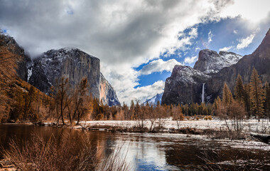 Wall Mural - Beautiful Morning Sunrise after a Winter Storm, Yosemite National Park, California