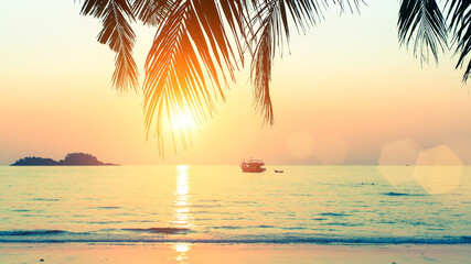 Canvas Print - Sunset at tropical sea coast.