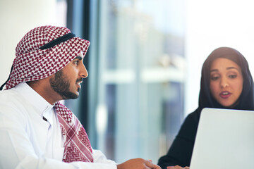 Poster - Muslim, people and conversation in office with teamwork on laptop, project or coworking in Dubai. Arab, woman and man in business training or learning software in collaboration with advice or help