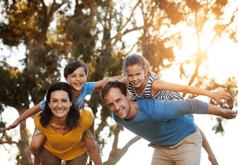 Poster - Portrait, family and piggyback children at park for love, care or bonding together in nature. Mother, father or carry kids at garden for airplane game, support or happy parents play on summer holiday