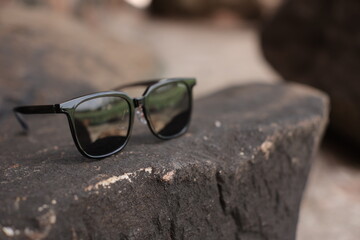 Canvas Print - sunglasses on the beach