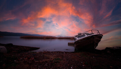 Wall Mural - Iznik Lake and the natural life around it