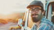 © B-Ast-BRT - Close-up young man traveler in sunglasses standing near car in the sun