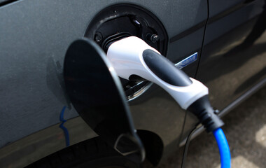 E-Mobility, Recharging an electric car