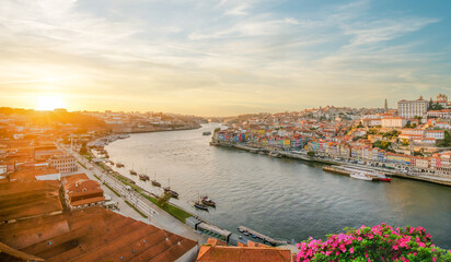 Wall Mural - Porto, Portugal - Panoramic view of Oporto old town at sunset.