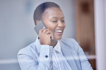 Aufkleber - Face, phone call and smile with business black woman in office for communication or networking. Contact, conversation and corporate with happy employee talking on mobile for discussion or negotiation
