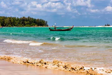 Canvas Print - Wooden longtail boats off a tropical beach in Khao Lak, Thailand