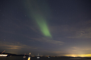 Wall Mural - night sky with aurora 