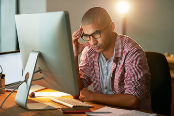 Aufkleber - Computer, stress and man with anxiety in office for deadline, fatigue or pressure of online article. Editor, journalist and person and pain at creative agency for report, burnout or glitch on desktop