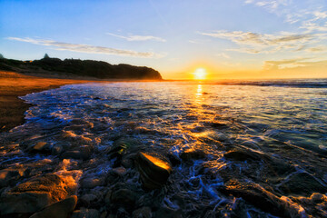 Wall Mural - Sea HB Water Contrast Sun