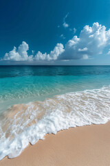 Canvas Print - Strand mit klarem blauen Himmel, weißem Sand und türkisfarbenem Wasser