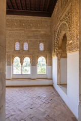 Canvas Print - Arabic interiors of Nasrid Palace, Alhambra palace comple, Generalife and Albayzin (Generalife y Albaicín de Granada), UNESCO site, Granada, Andalusia, Spain