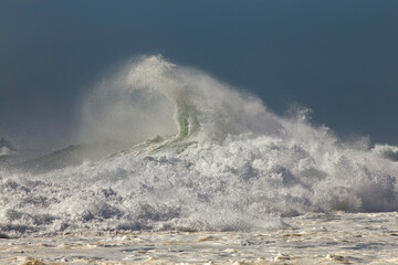 Canvas Print - Stormy wave splash