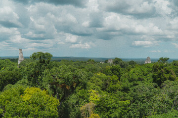 tikal maya pyramiden