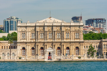 Canvas Print - Dolmabahce palace in Besiktas district of Istanbul, Turkey