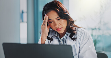 Aufkleber - Headache, doctor or woman on laptop with stress in hospital clinic overwhelmed by emergency. Depression, sick and tired healthcare worker in office frustrated by migraine pain, anxiety or burnout
