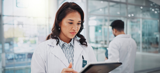 Aufkleber - Hospital, doctor or woman with tablet, healthcare or internet with research for cure, online reading or medical news. Professional, employee or physician with tech, digital app for schedule or result