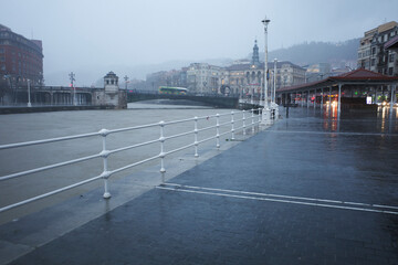 Canvas Print - River of Bilbao in a winter day