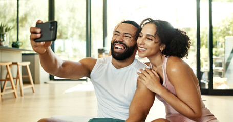 Canvas Print - Happy, couple and selfie for fitness exercise at house with photography memory together to relax from workout training. Smile, woman and man with team break for profile update of cardio progress