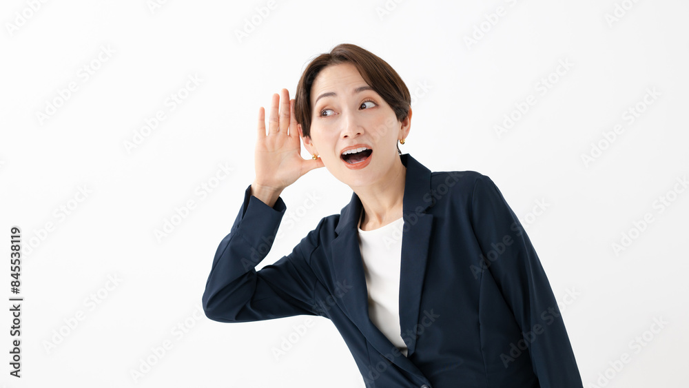 耳を傾ける女性 Stock Photo | Adobe Stock