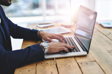 Aufkleber - Man, hands and laptop with typing in office at desk for crypto, trading on stock market with financial. Computer, male person or working at table for blockchain technology, internet for communication