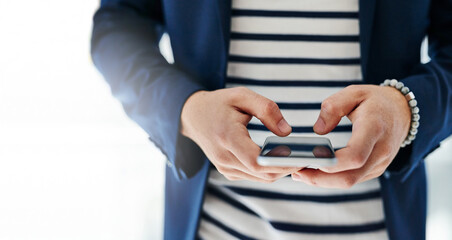 Aufkleber - Typing, hands and man with phone in office for online email communication for business review. Contact, networking and male hr with cellphone for reading company policy on internet in workplace.